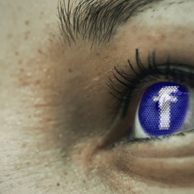 Facebook a picat în România 5 minute și oamenii s-au panicat