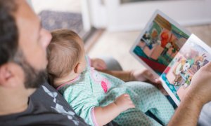 O aplicație Telekom ajută părinții plecați să spună copiilor povești