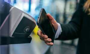 În așteptarea Apple Pay, câți români folosesc plata cu mobilul?   