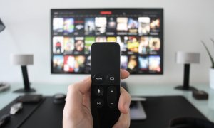Televizoare smart: reduceri de peste 50% pentru o experiență de cinema