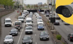 Camera care-ți recunoaște numărul mașinii când gonești pe șosea