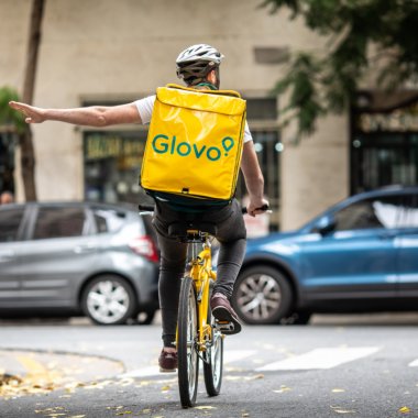 Glovo te învață să pedalezi în siguranță: video-uri educaționale