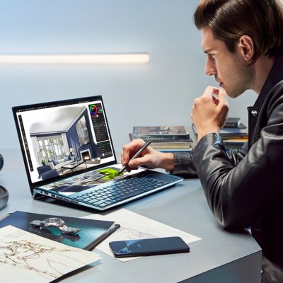 Laptopul cu două ecrane al Asus se vinde și în România. Cât costă