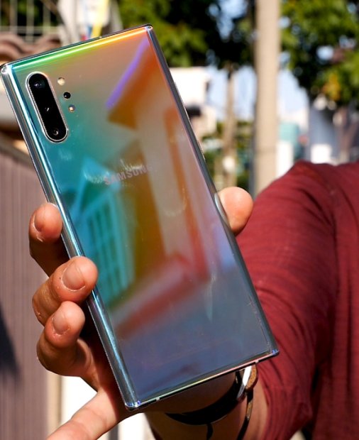 REVIEW Samsung Galaxy Note 10 Plus: spectaculos doar prin design?