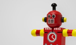 Robotul de la capătul firului: noua tendință pe piața soluțiilor de HR