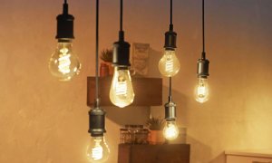 Signify lansează noi becuri inteligente din gama Philips Hue