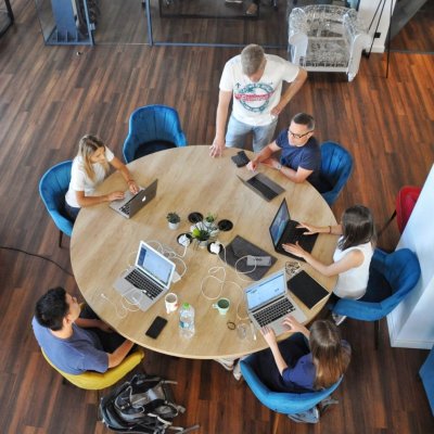 Commons Accel: primele startup-uri care intră în accelerator