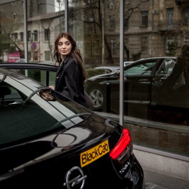 BlackCab se relansează la Cluj: călătorii premium la tarife de taxi