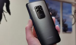 Motorola One Zoom, lansat în România: Funcții premium la preț decent