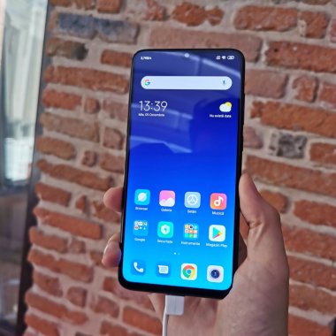 Xiaomi intră oficial în România și atacă piața de telefoane accesibile