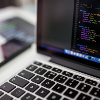 De ce avem deficit de programatori în România și care sunt soluțiile