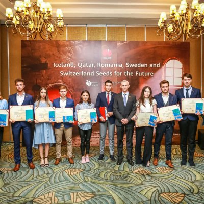 8 tineri români au participat la programul Huawei Seeds for the Future