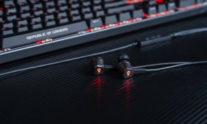 Noile căști ASUS ROG Cetra promit gaming fără zgomot pe orice device