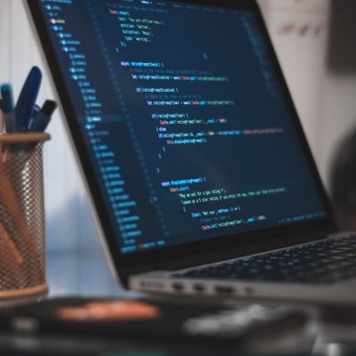 Joburi în IT: salarii și rata de angajare în industrie