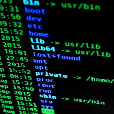 Hackerii fură datele de card ale turiștilor din recepțiile hotelurilor