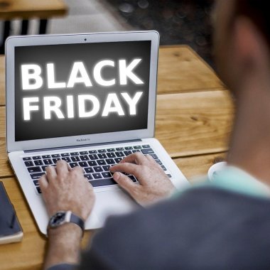 Black Friday și Cyber Monday au crescut vânzările globale de software