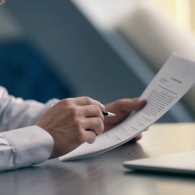 Poți să faci sediu social fără acordul vecinilor. Legea modificată