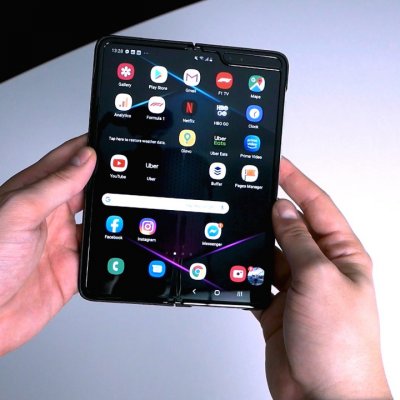 Review Samsung Galaxy Fold: inspirat de trecut, dar poate fi viitorul