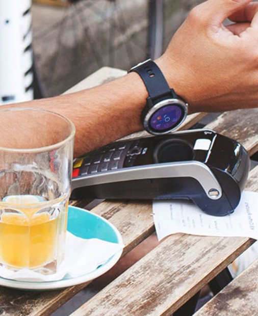 Fitbit Pay și Garmin Pay, disponibile clienților BCR prin George