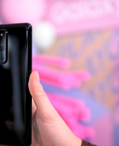 Hands On Samsung Galaxy S20 Ultra - viitorul e cu ecran de 120 de Hz