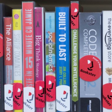 Ce zice Bookster după ce a fost dat în judecată de 10 edituri din România