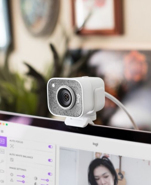 Logitech StreamCam e o soluție de streaming  pentru studioul tău de acasă
