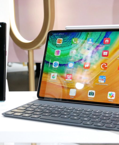 Huawei Mate Pad Pro 5G, prima tabletă cu încărcare wireless