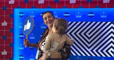 Atena Boca: De vorbă cu „Mama Mamelor” de pe Facebook, premiată de Zuckerberg