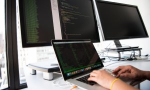 Economia bazată pe servicii din București, printre cele mai ferite de COVID-19