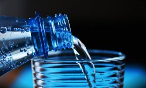 Coronavirus | Un milion de litri de apă, donați către spitale