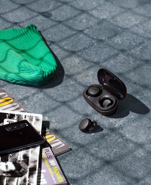 Sony lansează două perechi de căști: unele wireless și altele cu noise cancelling