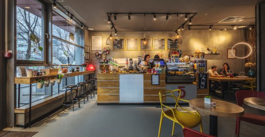 Franciza 5 To Go Contracte Semnate Pentru Noi Cafenele Noi Locații