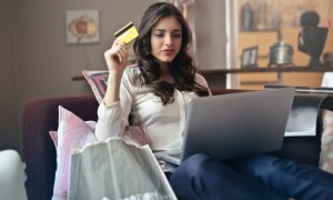 Vânzările magazinelor online s-au dublat în luna aprilie
