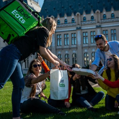 Uber Eats pleacă din România. Când va deveni serviciul indisponibil