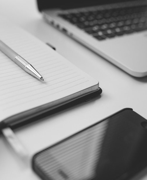 Coronavirus | Românii caută laptopuri. Interesul pentru smartphone-uri a scăzut