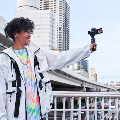 Sony lansează ZV-1, o cameră foto creată special pentru vloggeri