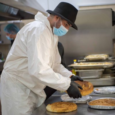 Coronavirus | Adi Hădean și Solidar Social, porții de mâncare gratis tot anul