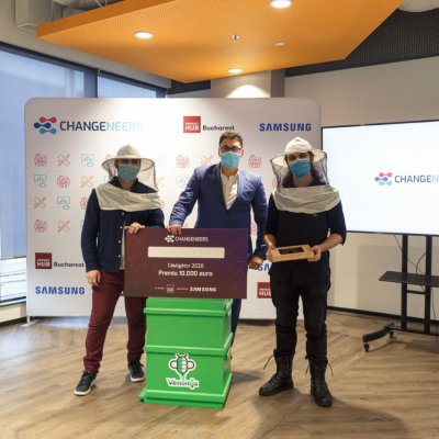 Și stupii se digitalizează: Venomia, aplicația câștigătoare la Changeneers 2020