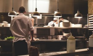 Redeschidere restaurante: regulile ce vor fi respectate și data estimată