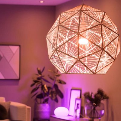 Philips Hue, noi becuri smart și corpuri de iluminat pentru living și bucătărie