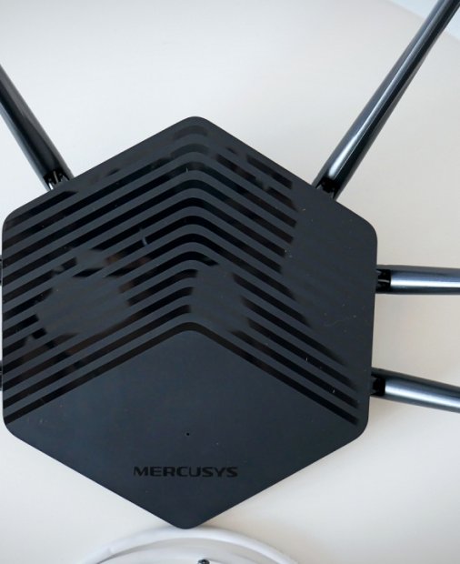 REVIEW Mercusys MR50G AC1900 - un router cu un raport calitate/preț excelent