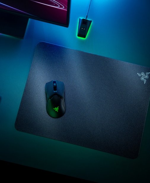 Razer Acari e un ”covoraș” de mouse pentru cei care vor viteză maximă de reacție