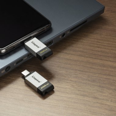 Stick-uri de memorie USB C pentru laptopuri și chiar telefoane
