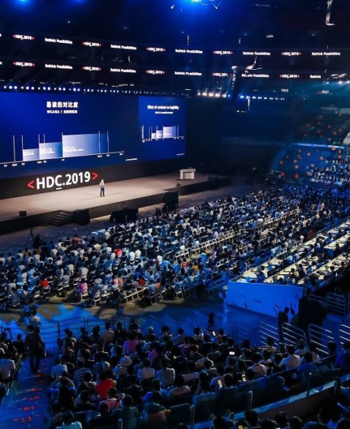 Ecosistemul mobil al Huawei a atras de partea sa 1,6 milioane de dezvoltatori