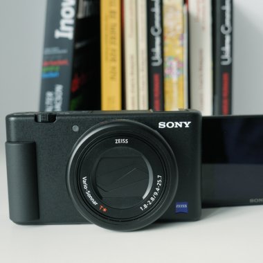 REVIEW Sony ZV-1 - o cameră pentru vlogging și nu numai