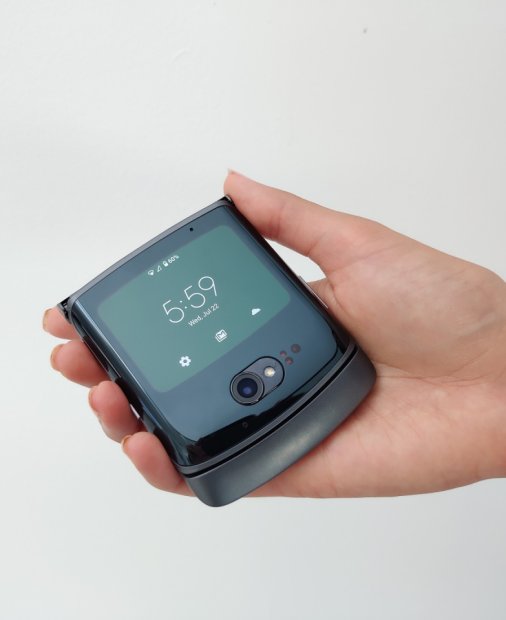 Moto Razr 5G - celebrul flip phone devine mai bun