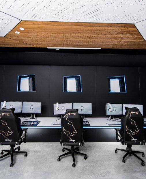 Cum arată și cum funcționează un cantonament pentru gameri profesioniști