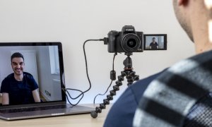 Canon te lasă să-ți transformi camera foto într-una web pentru conferințe