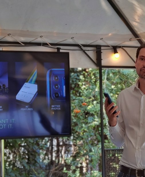 Moto G9 Plus și Moto razr 5G, prezentate oficial în România: Cadouri la comandă