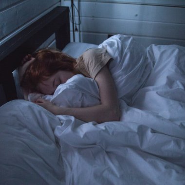 59% dintre ​români nu dorm bine. Cum se tratează problemele cu somnul